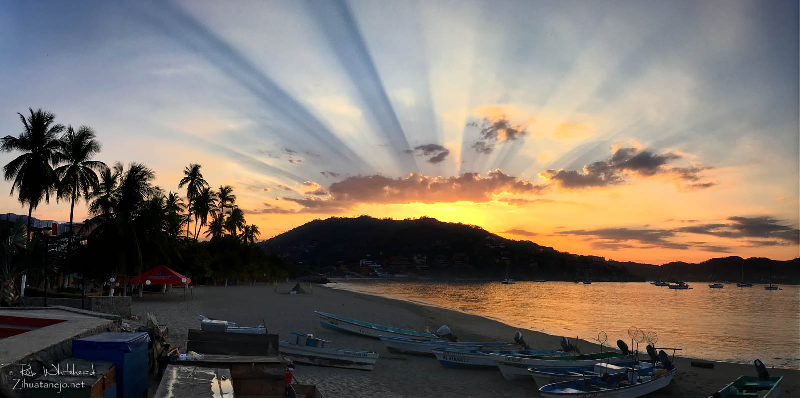 Sunrise in Zihuatanejo Bay Sunrise in Zihuatanejo Bay