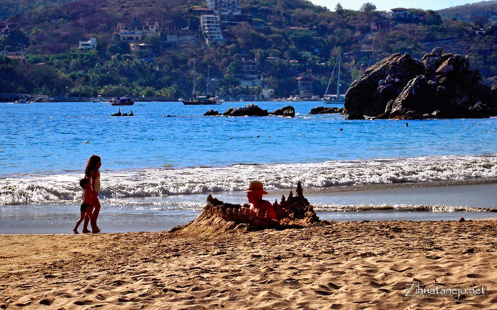 Playa La Ropa, Zihuatanejo, Mexico
