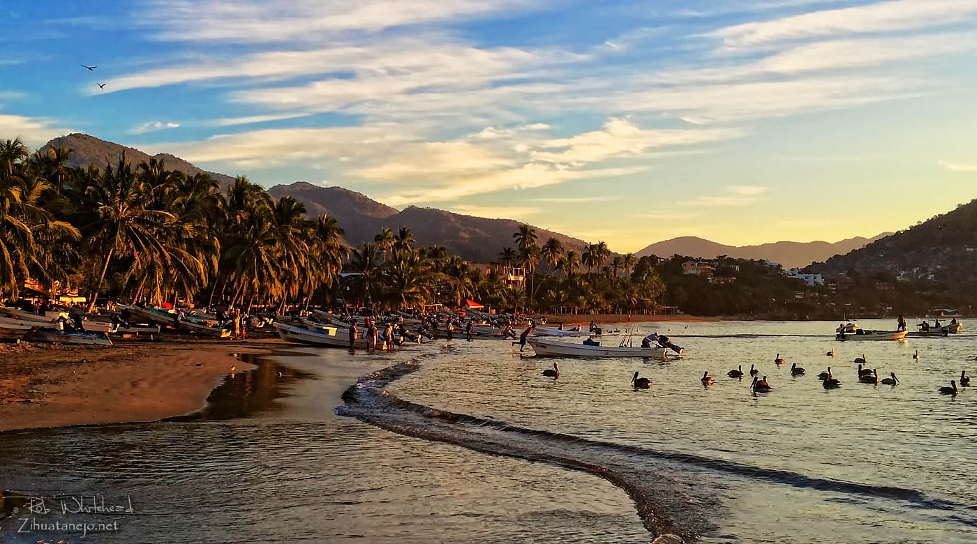 Playa Principal - Zihuatanejo