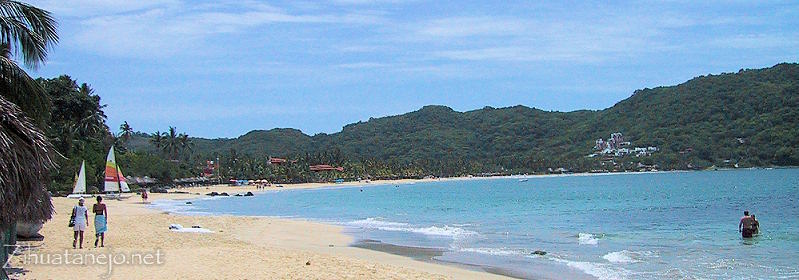 Playa La Ropa, Zihuatanejo, Mexico